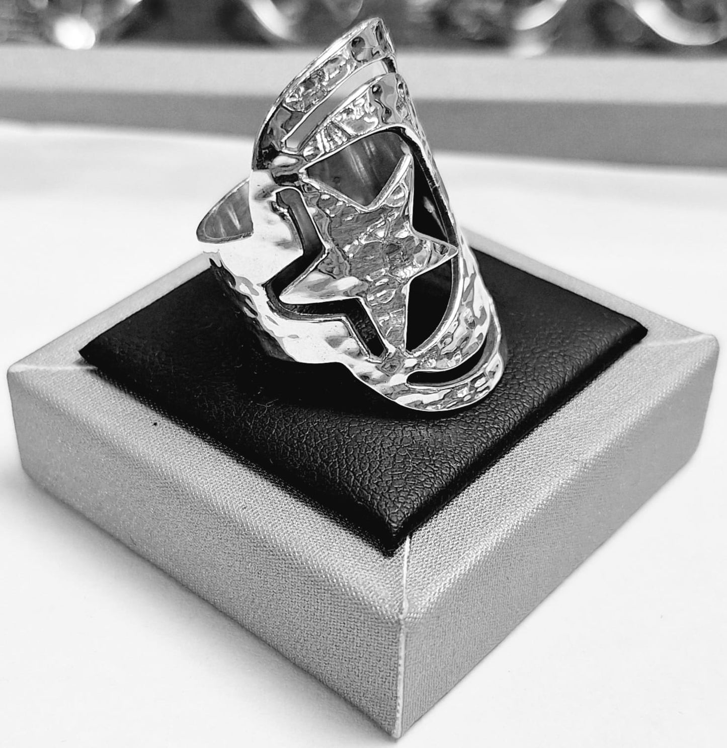 Anillo Martillado Plata Ley 925, vista frontal