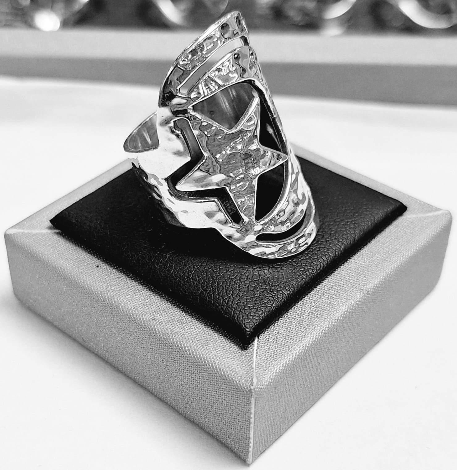 Anillo Martillado Plata Ley 925, vista frontal