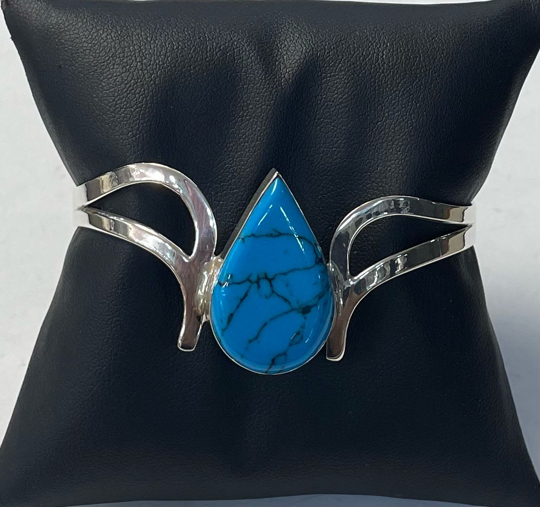 Brazalete con Turquesa en Plata Ley 925, sello de autenticidad Plata Ley .925