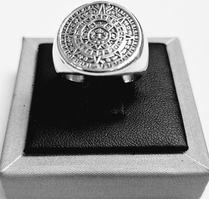 Sello de ley en el interior del anillo calendario azteca en plata ley 925