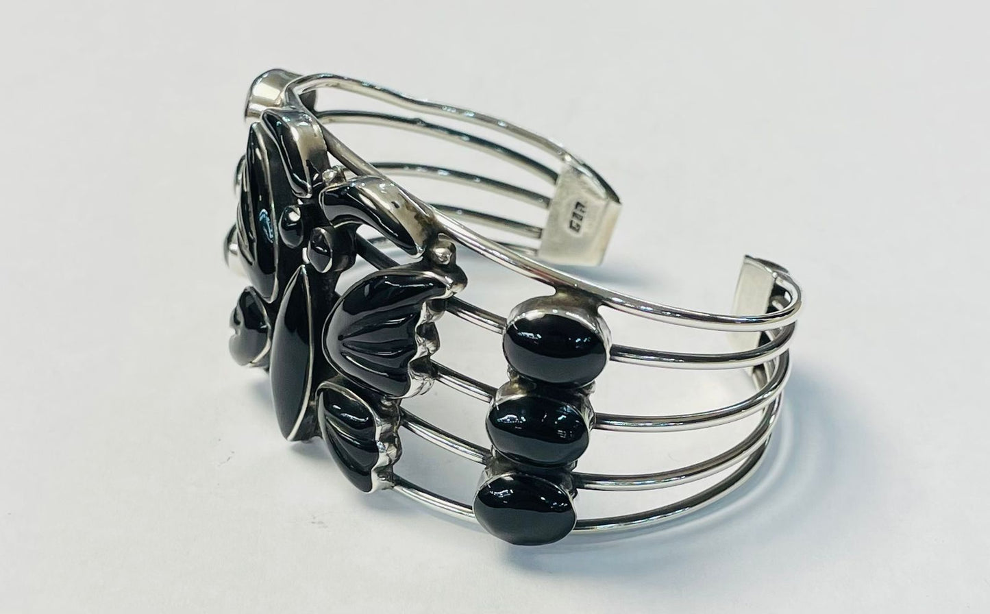 Brazalete en Plata 925 con Obsidiana, vista frontal