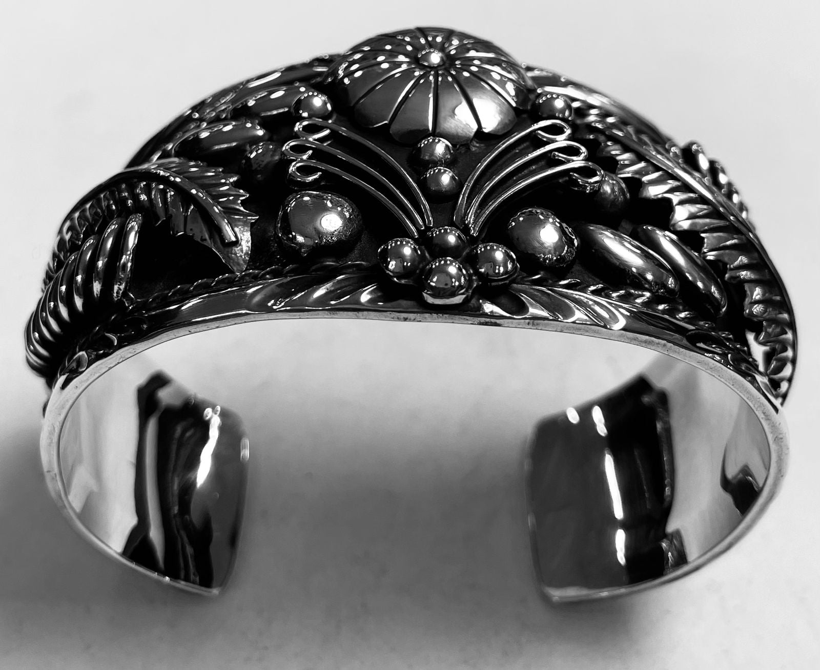 Brazalete Navajo en Plata Ley 950, sello de autenticidad Plata Ley .925