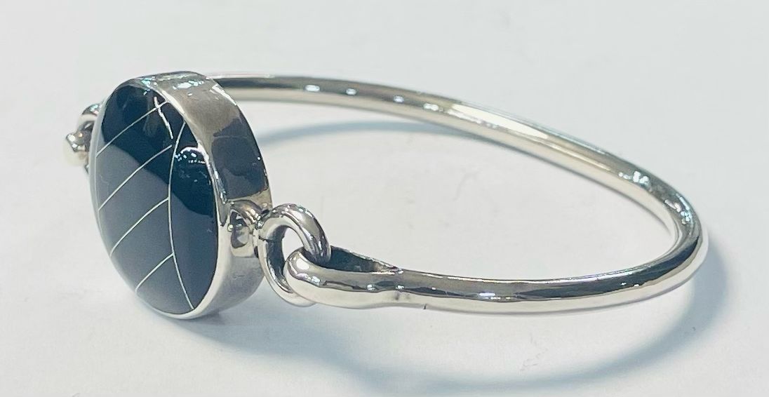 Brazalete con Piedra de Obsidiana en Plata Ley 925, vista frontal
