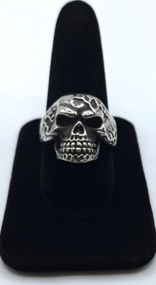 Sello de ley en el interior del anillo calavera en plata ley 925