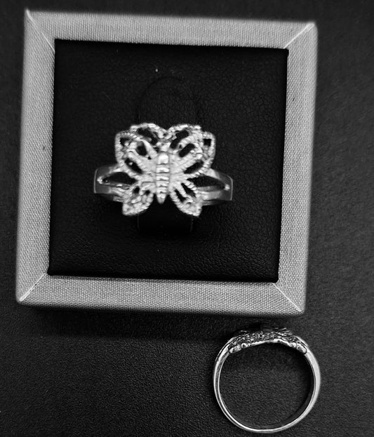 Anillo Plata Ley 925 , Mariposa sobre fondo blanco