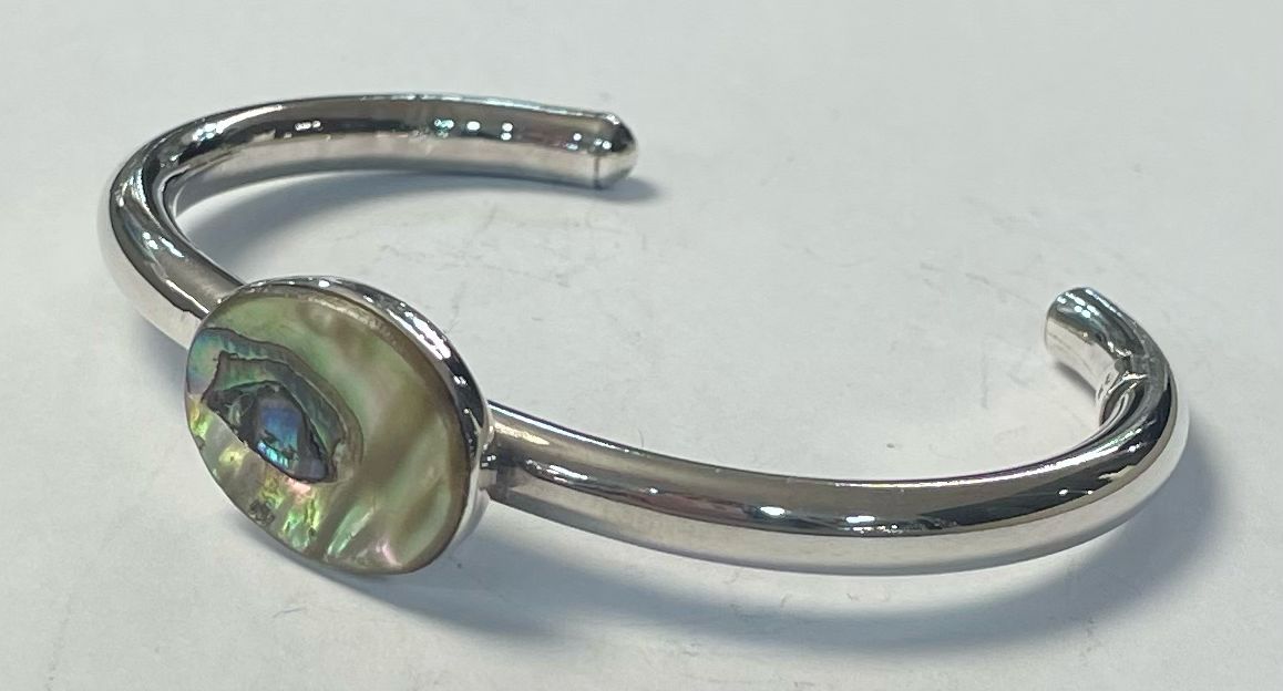 Brazalete con Concha Abulon en Plata Ley 925, vista frontal