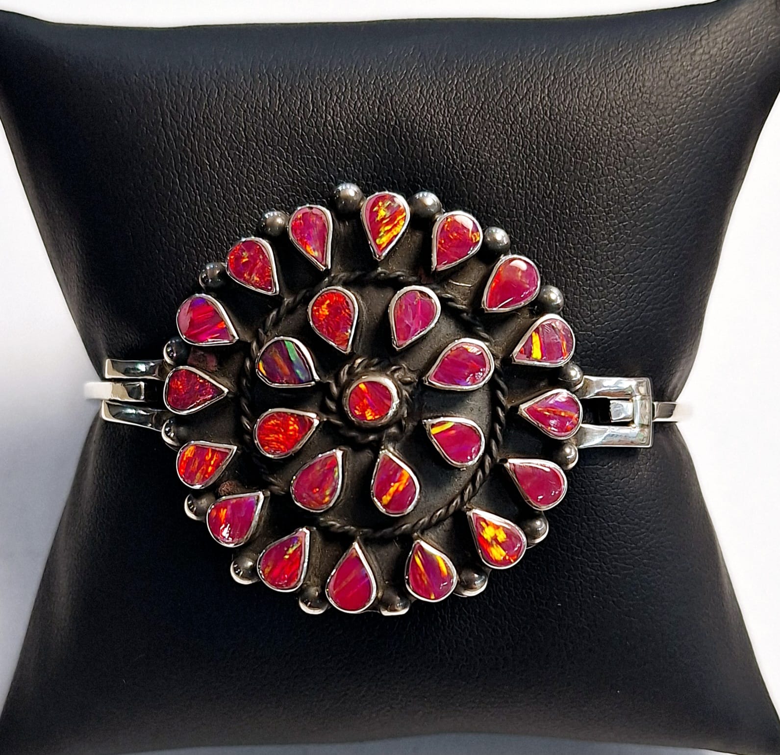 Brazalete con Opalo en Plata Ley 925, sello de autenticidad Plata Ley .925