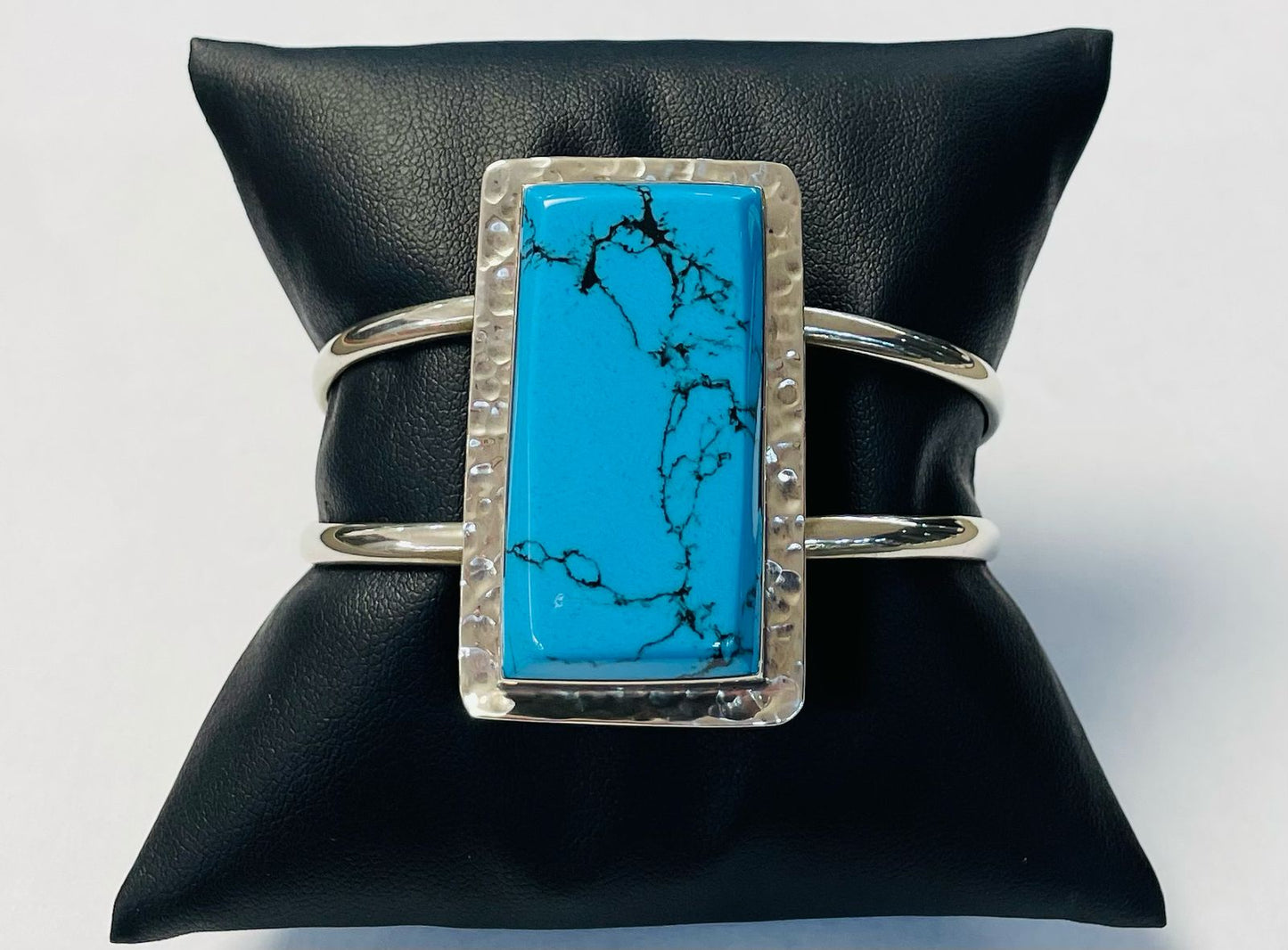 Brazalete en Plata Ley 925 con Turquesa, vista frontal