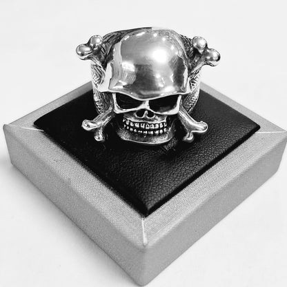 Anillo Calavera Pirata en Plata Ley 925, sello de autenticidad Plata Ley .925