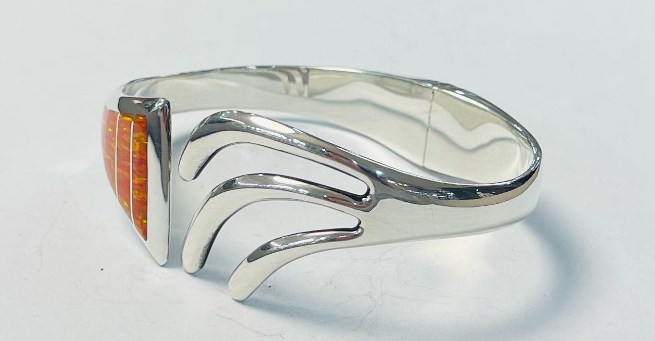 Brazalete con Opalo en Plata Ley 950, vista frontal