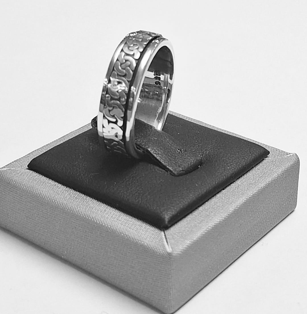 Anillo Anti Ansiedad en Plata Ley 925, vista frontal