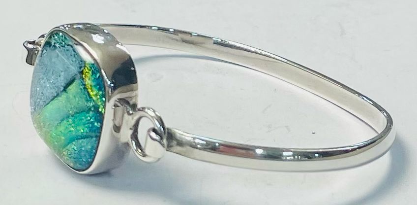 Brazaletye con Dicroico en Plata Ley 925, vista frontal