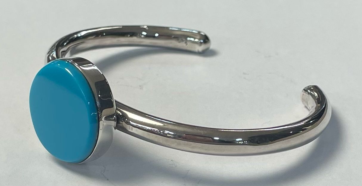 Brazalete con Turquesa en Plata Ley 925, vista frontal