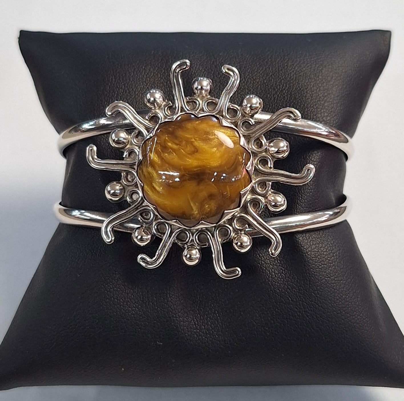 Brazalete en Plata Ley 925, sello de autenticidad Plata Ley .925