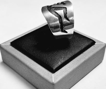 Anillo Kokopelli en Plata Ley 925, vista frontal
