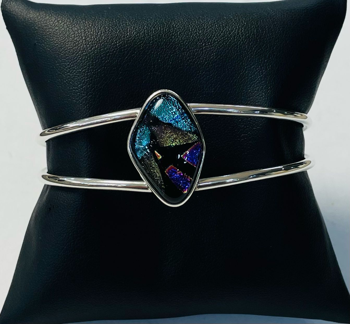 Brazalete con Dicroico en Plata Ley 925, sello de autenticidad Plata Ley .925