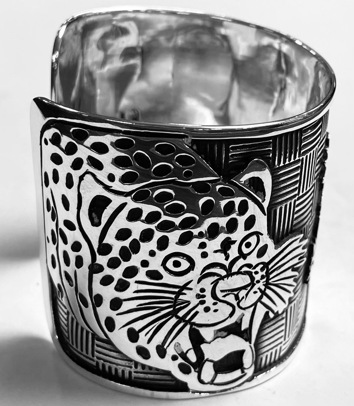 Brazalete Jaguar en Plata Ley 925, sello de autenticidad Plata Ley .925
