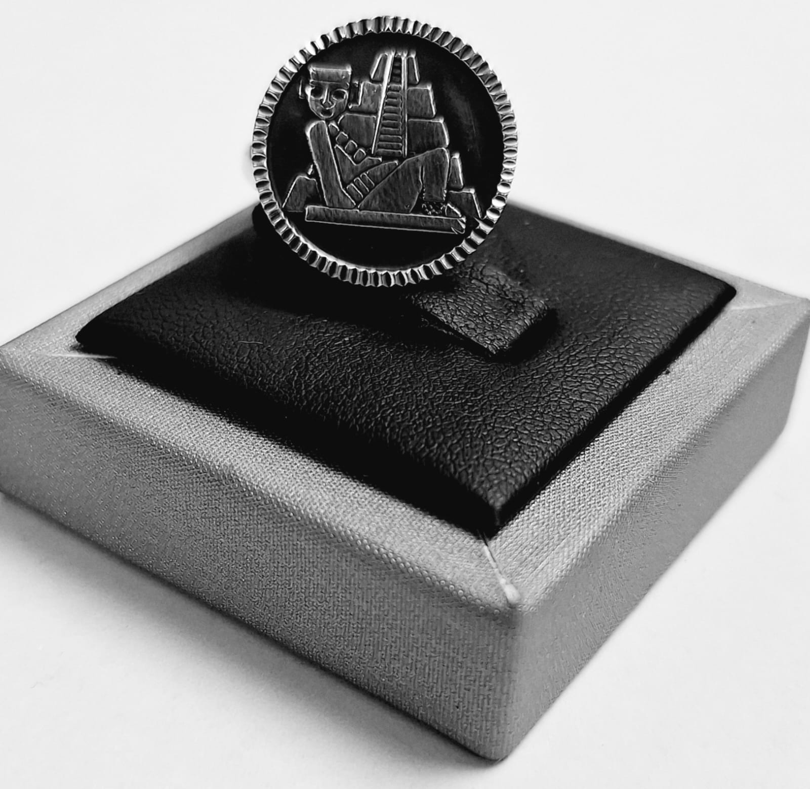 Anillo Chac Mool en Plata Ley 950, vista frontal