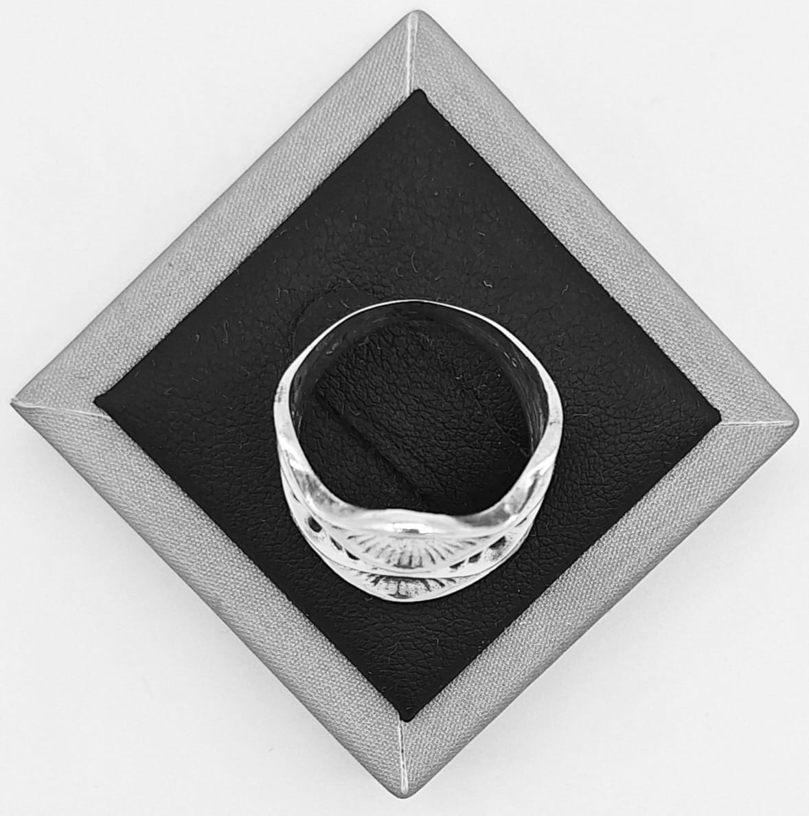 Anillo Plata Ley 925., sello de autenticidad Plata Ley .925