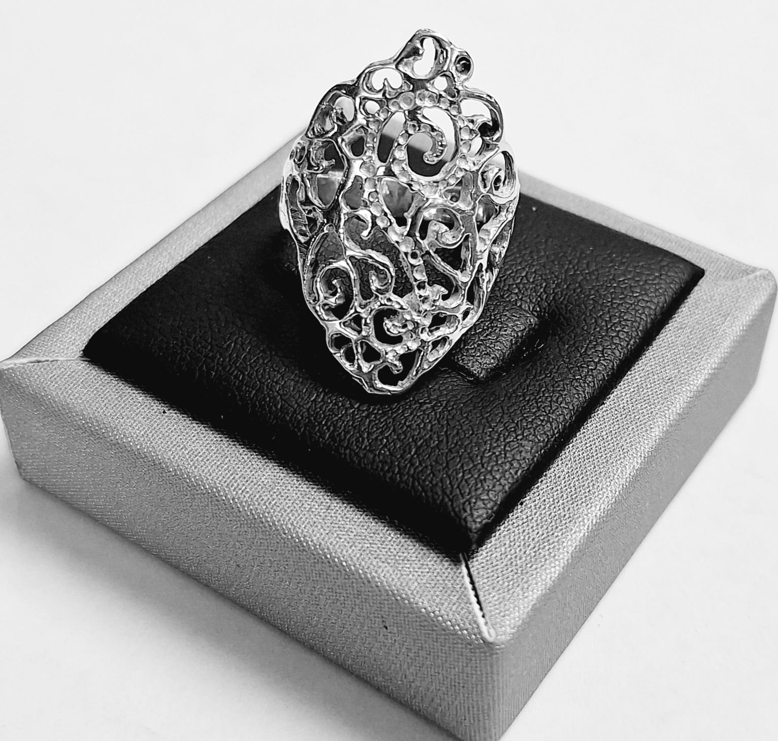 Anillo Calado en Plata Ley 925, vista frontal
