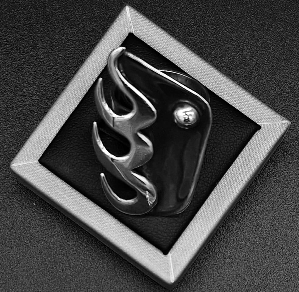 Sello de ley en el interior del anillo plata ley 950