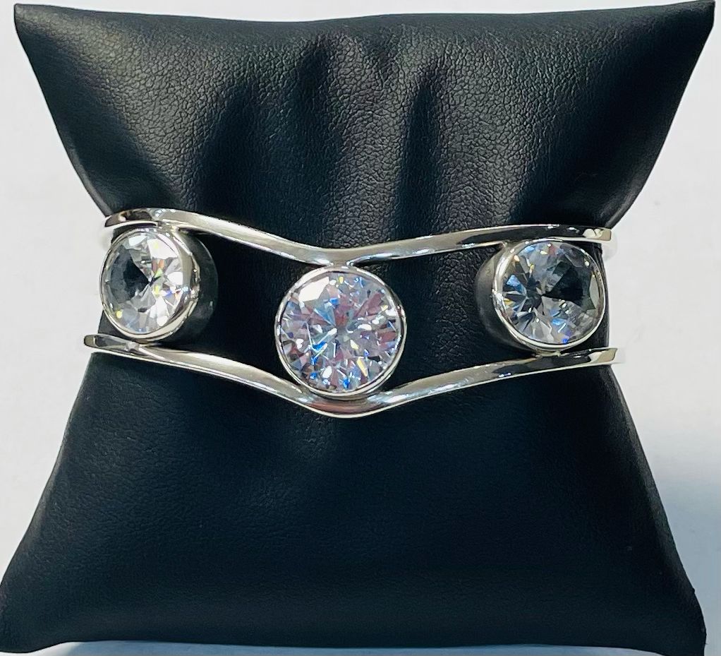 Brazalete con Zirconia en Plata Ley 925, sello de autenticidad Plata Ley .925