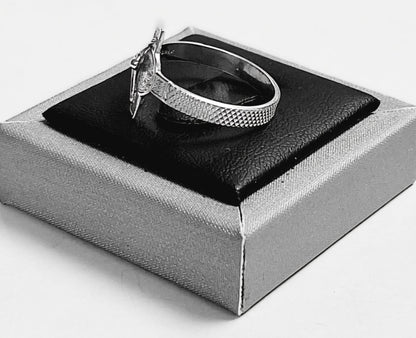 Anillo Cruz San Benito en Plata Ley 925, sello de autenticidad Plata Ley .925
