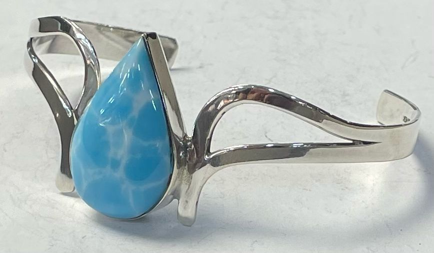 Brazalete con Larimar en Plata Ley 925, vista frontal
