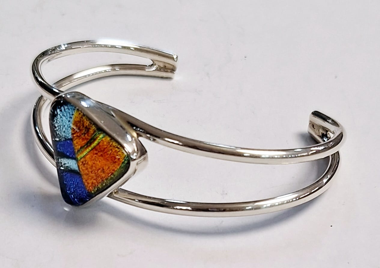 Brazalete con Dicroico en Plata Ley 925, vista frontal