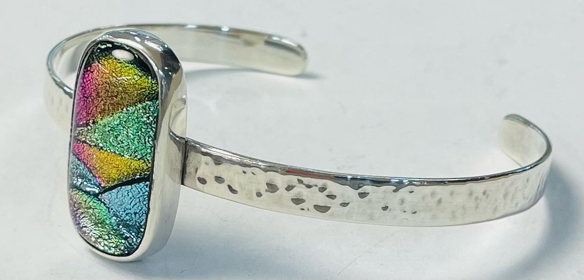 Brazalete con Dicroico en Plata Ley 925, vista frontal
