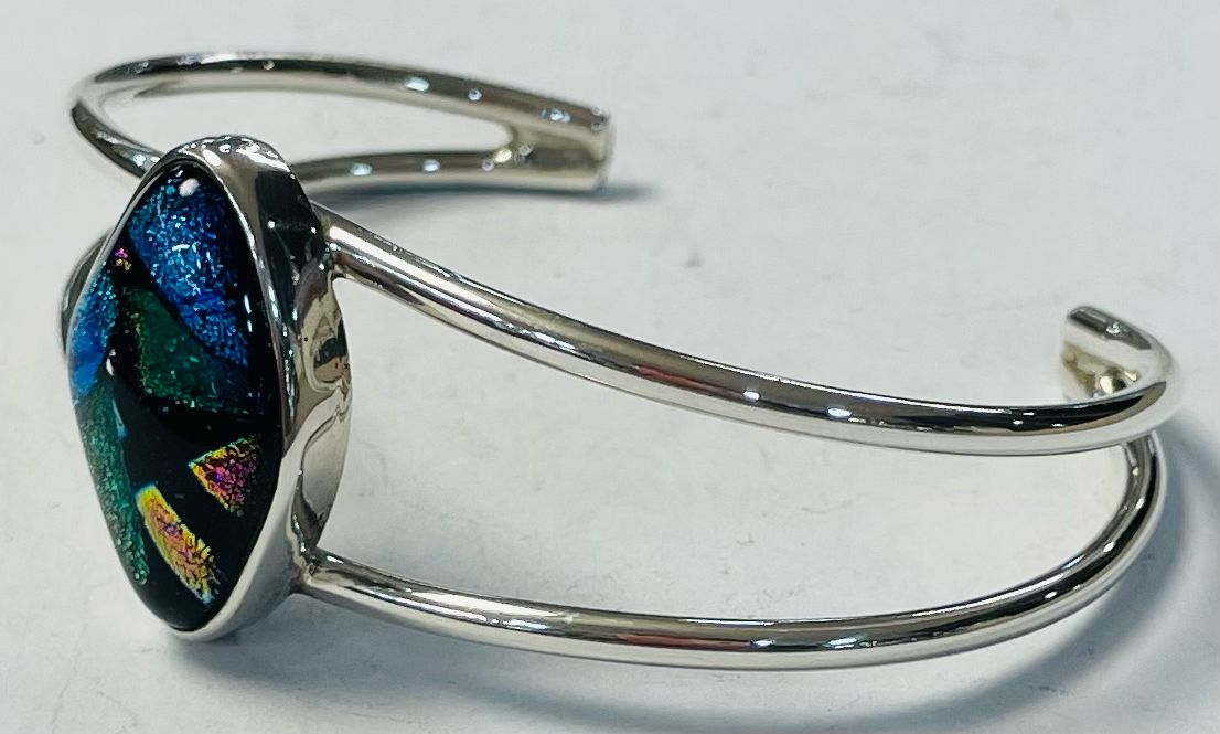 Brazalete con Dicroico en Plata Ley 925, vista frontal