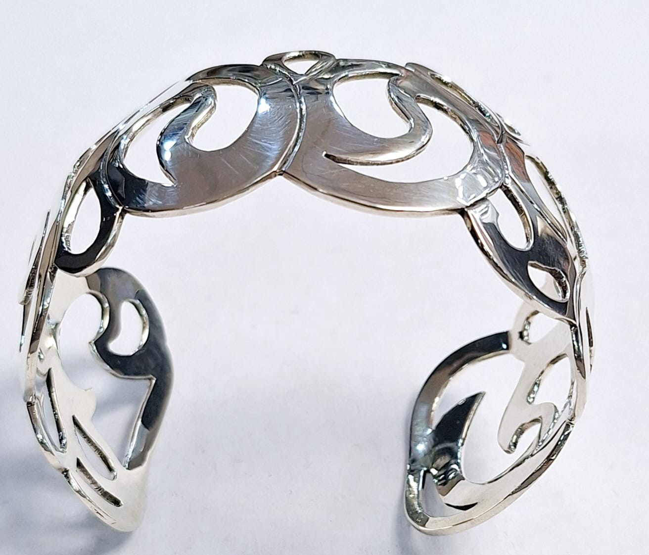 Brazalete en Plata Ley 950, sello de autenticidad Plata Ley .925