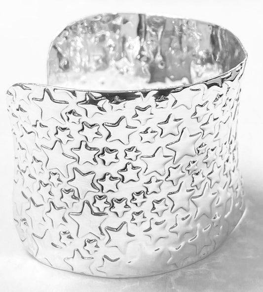 Sello de ley en el interior del brazalete en plata ley 925