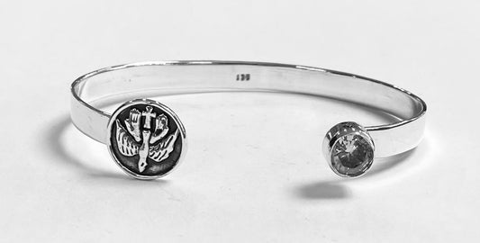 Sello de ley en el interior del brazalete en plata ley 925
