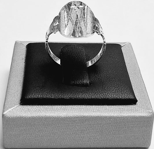 Sello de ley en el interior del anillo diamantada en plata ley 925