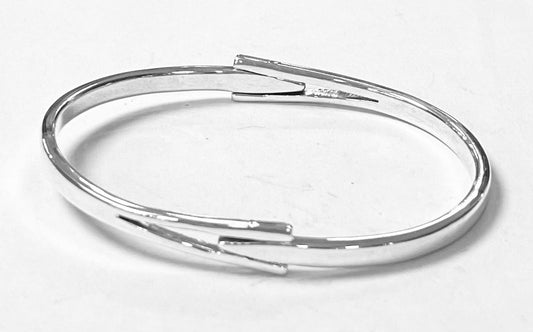 Sello de ley en el interior del brazalete plata ley 925