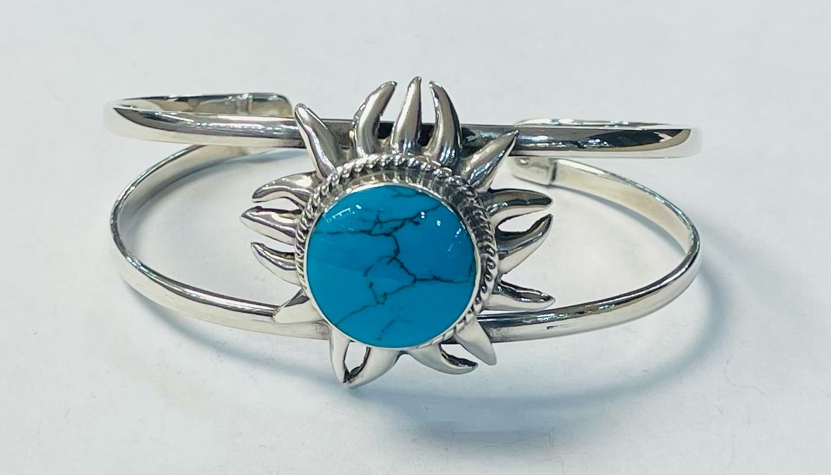 Sello de ley en el interior del brazalete con turquesa en plata ley 925