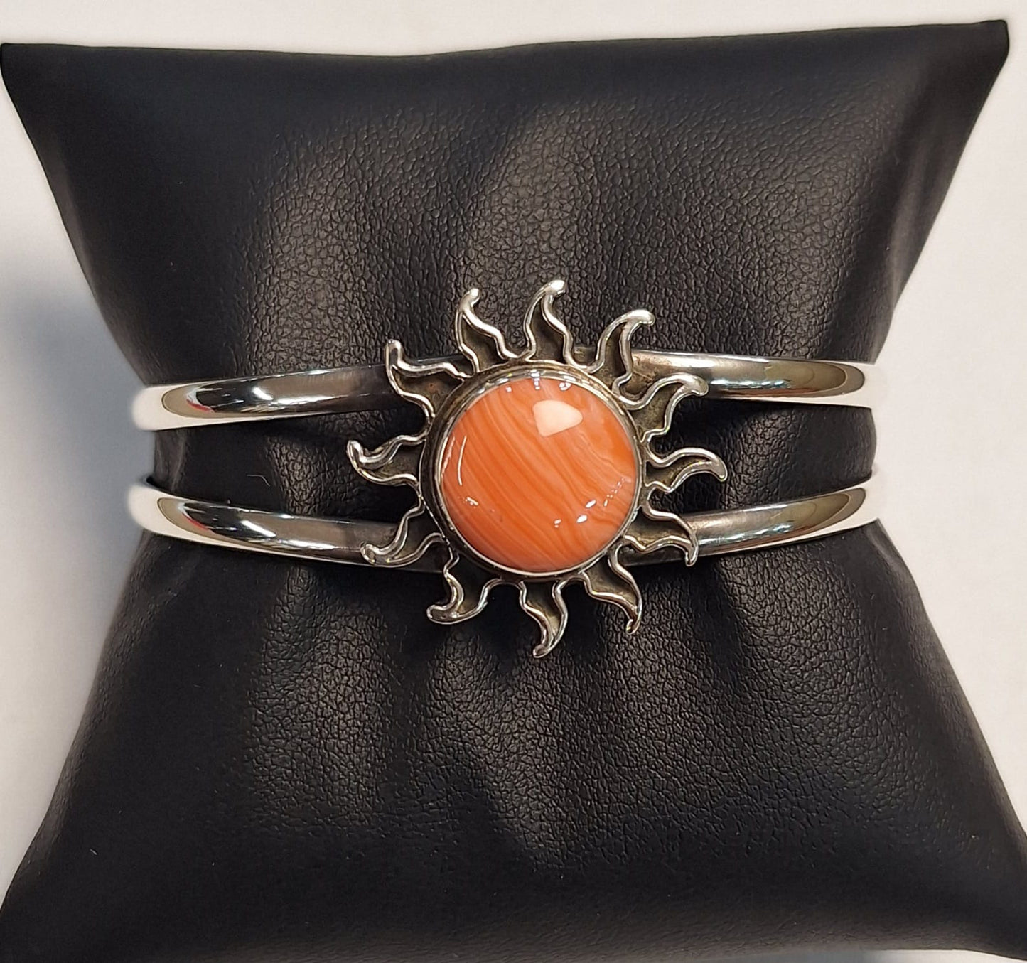 Brazalete en Plata Ley 925, sello de autenticidad Plata Ley .925