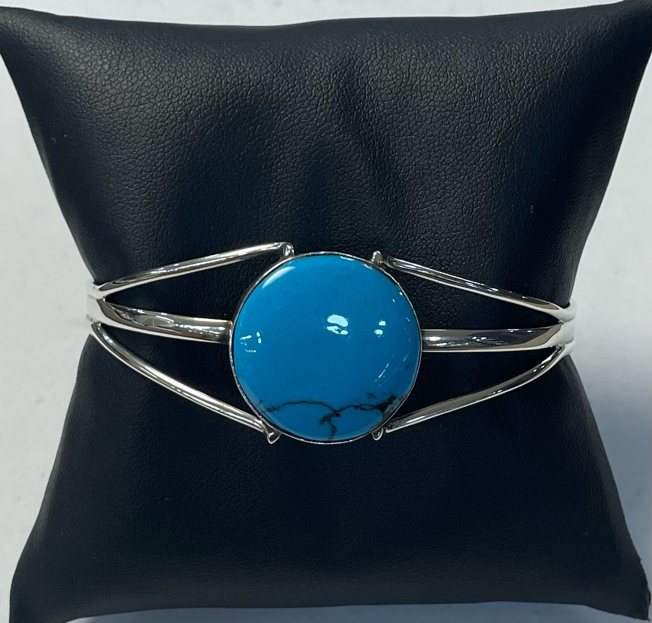 Brazalete con Turquesa en Plata Ley 925, sello de autenticidad Plata Ley .925