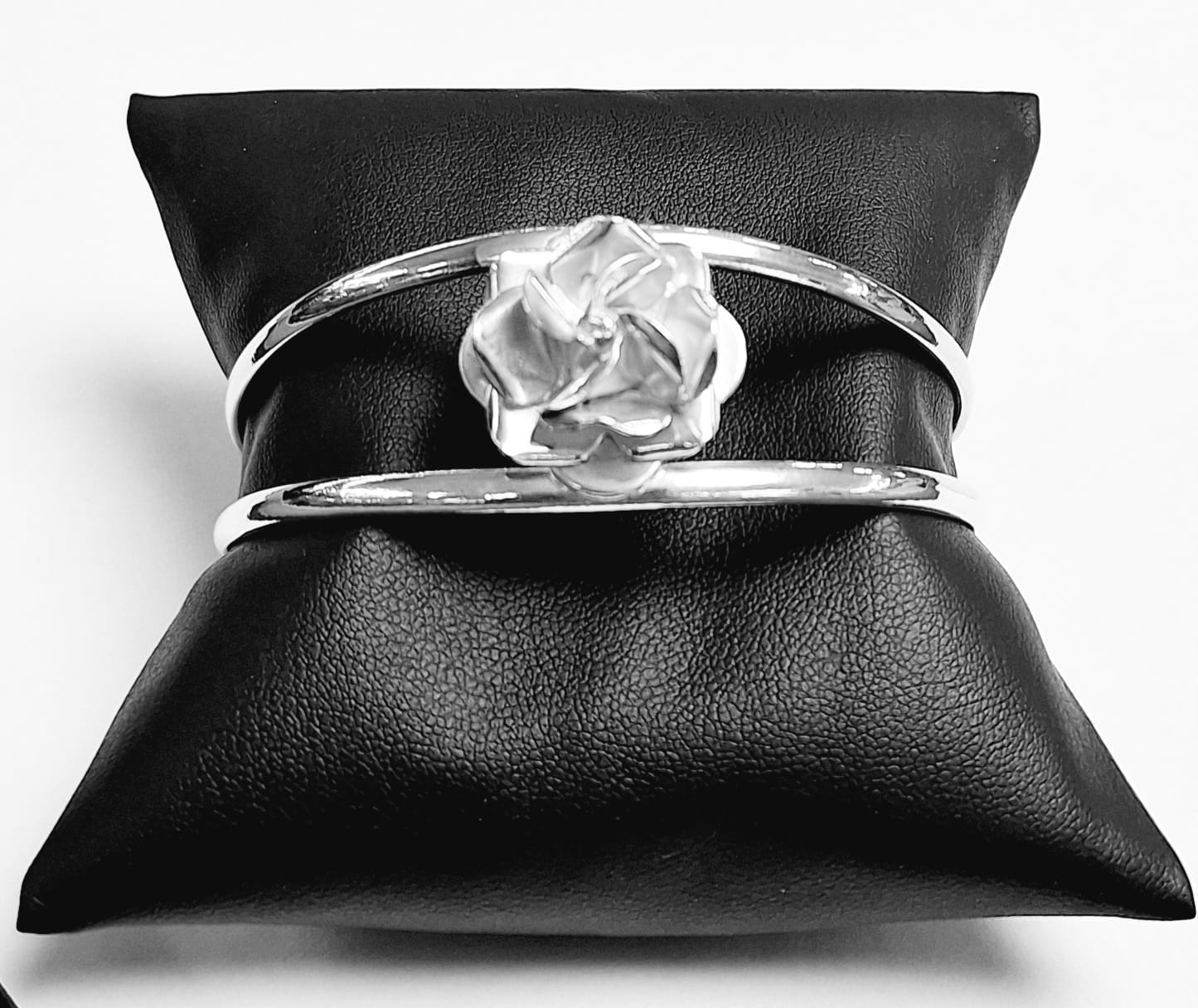 Brazalete Rosa en Plata Ley 925, vista frontal