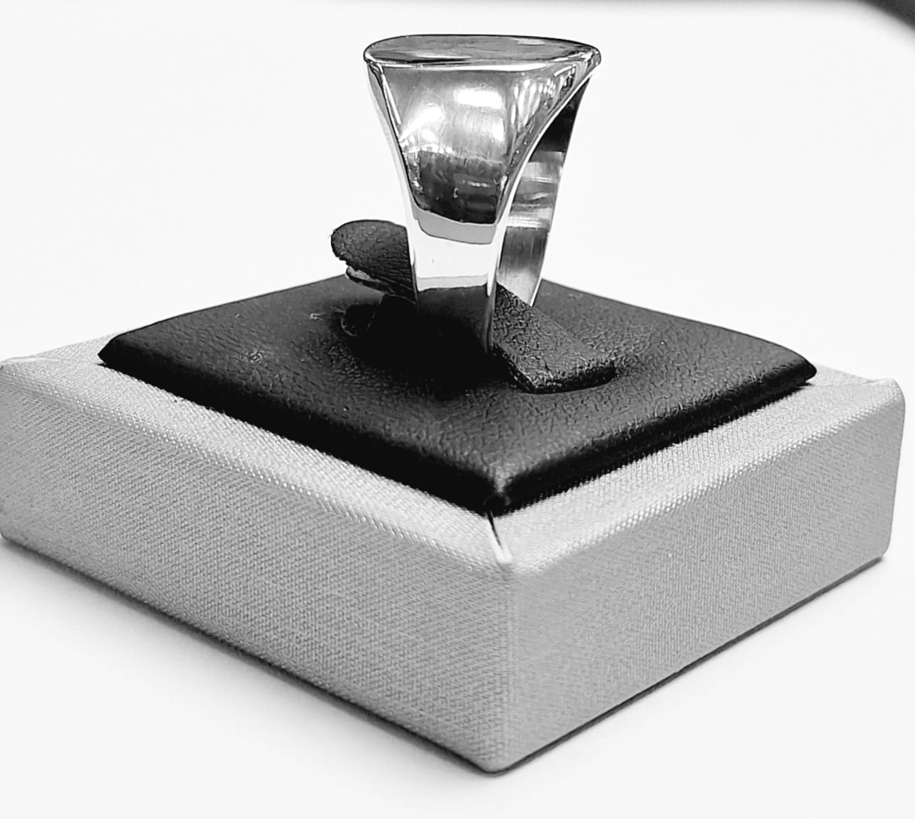 Anillo en Plata Ley 925, vista frontal