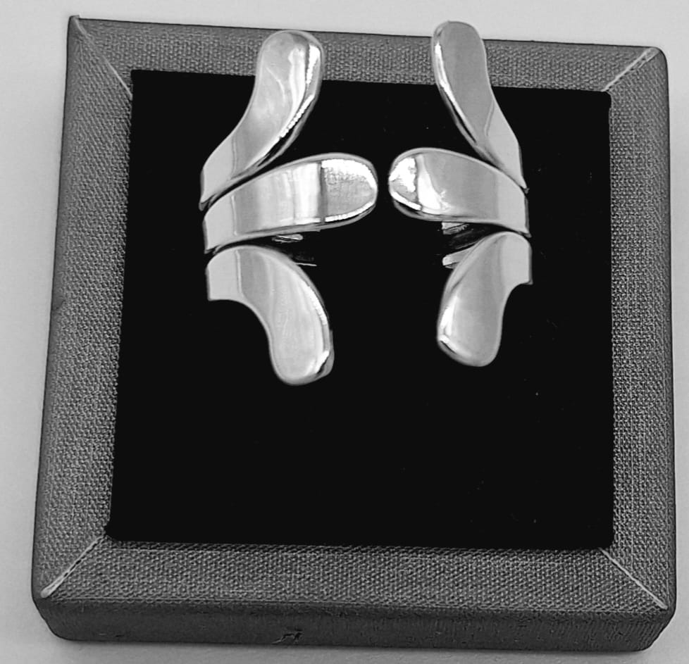 Sello de ley en el interior del anillo plata ley 925