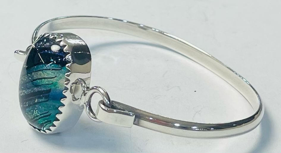 Brazale con Dicroico en Plata Ley 925, vista frontal