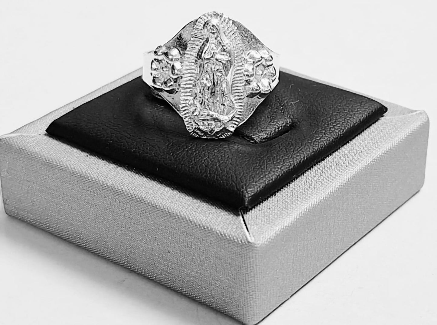 Anillo Diamantada Virgen de Guadalupe en Plata 925, sello de autenticidad Plata Ley .925