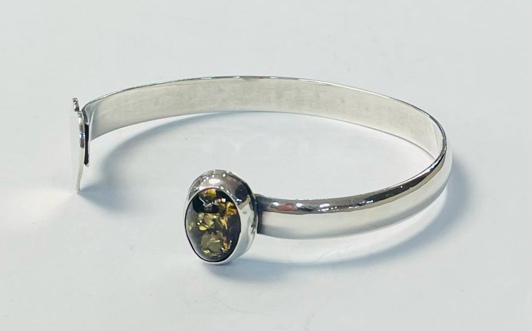 Brazalete con Ambar en Plata Ley 925, vista frontal