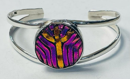 Sello de ley en el interior del brazalete con dicroico en plata ley 925