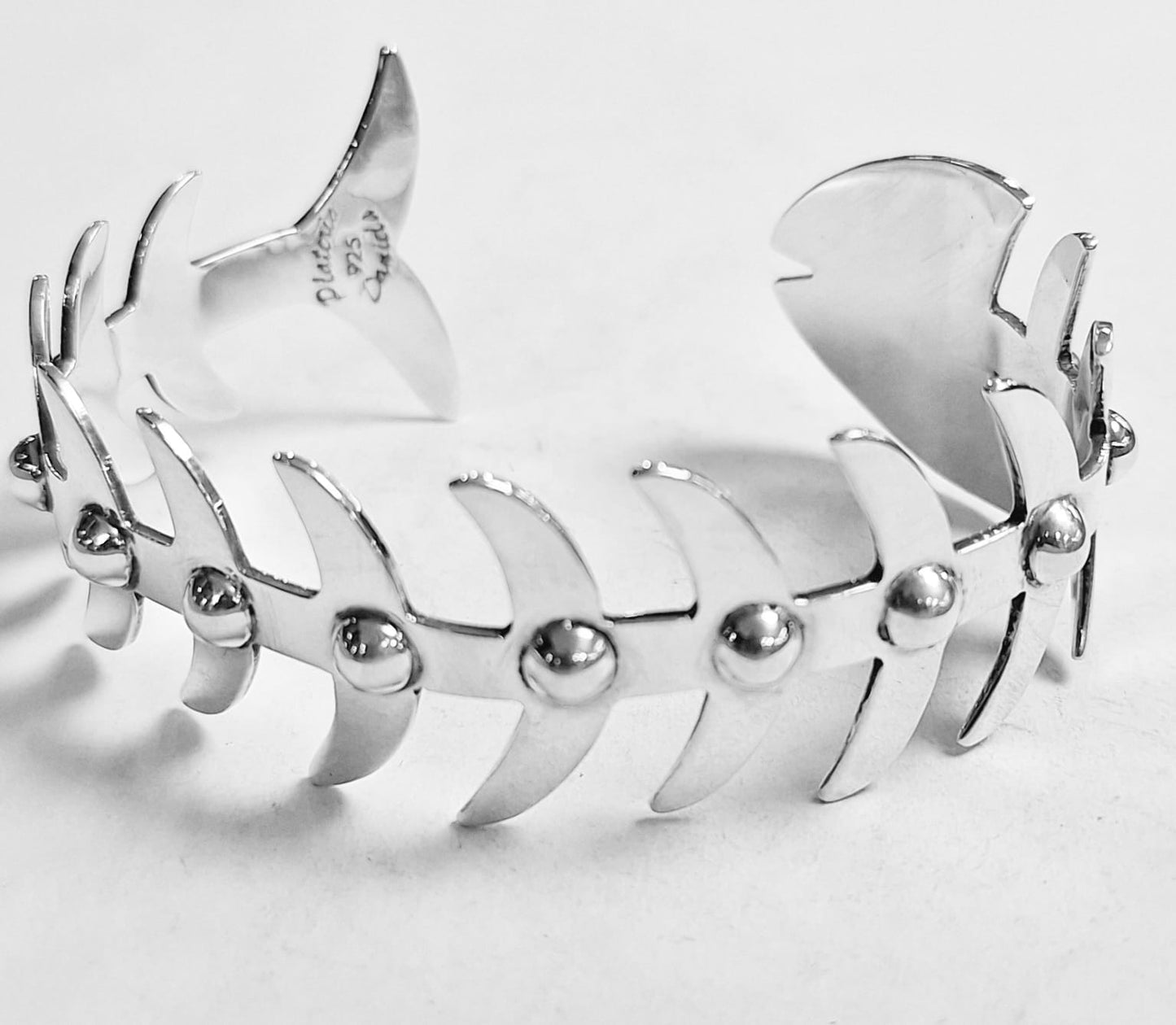 Brazalete Esqueleto en Plata Ley 950, sello de autenticidad Plata Ley .925