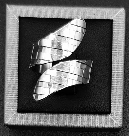 Sello de ley en el interior del anillo diamantada plata ley 925