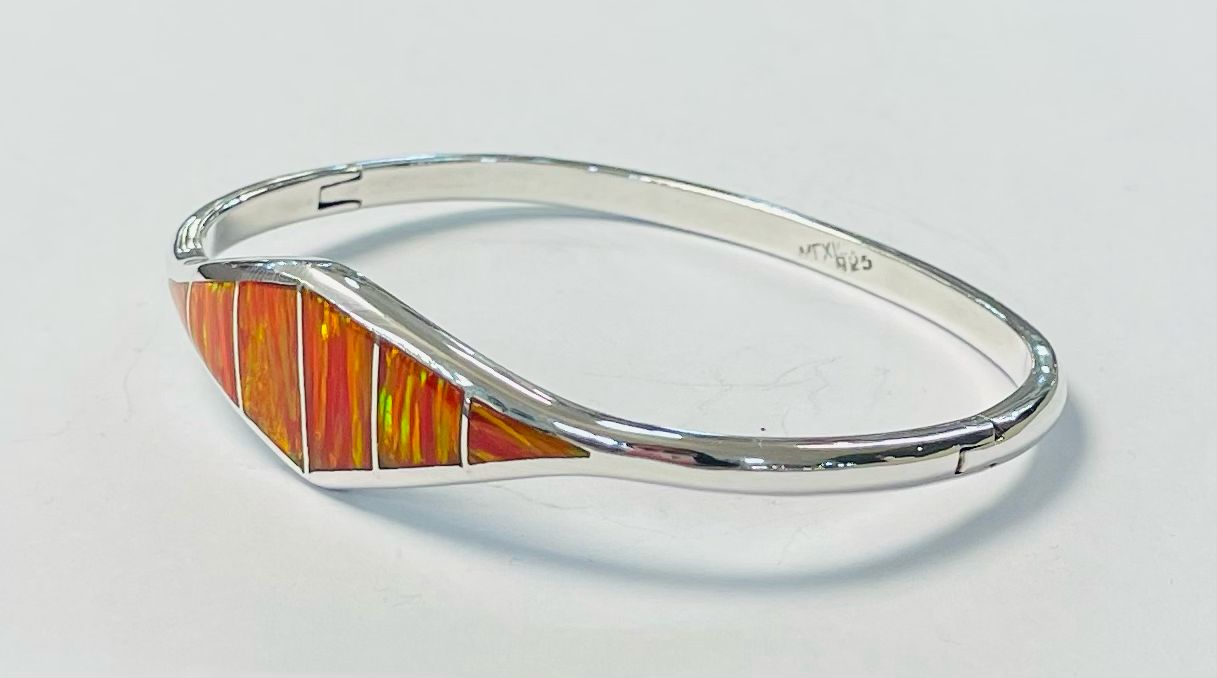 Brazalete con Opalo en Plata Ley 925, vista frontal