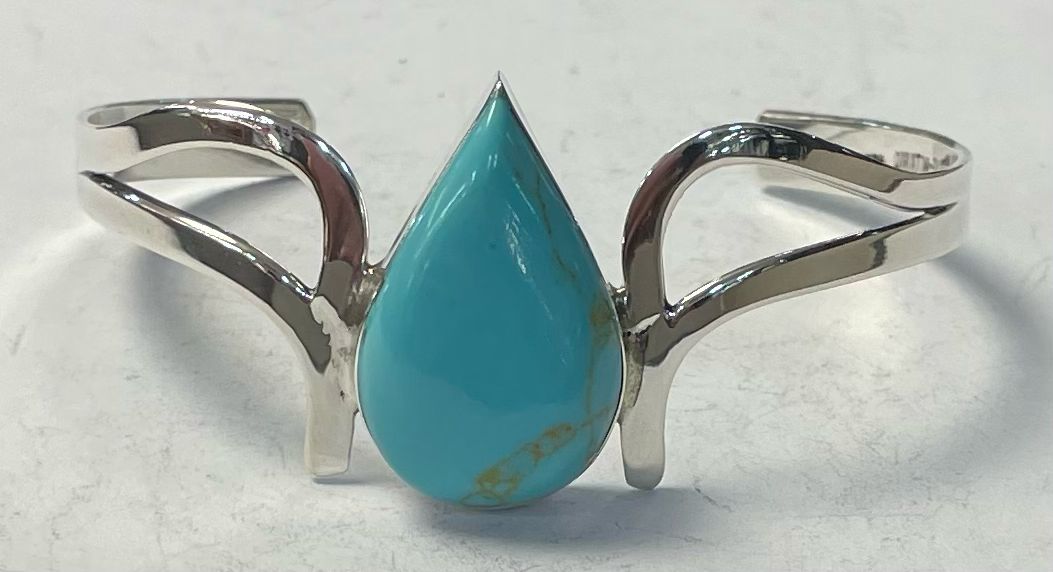 Sello de ley en el interior del brazalete con turquesa en plata ley 925